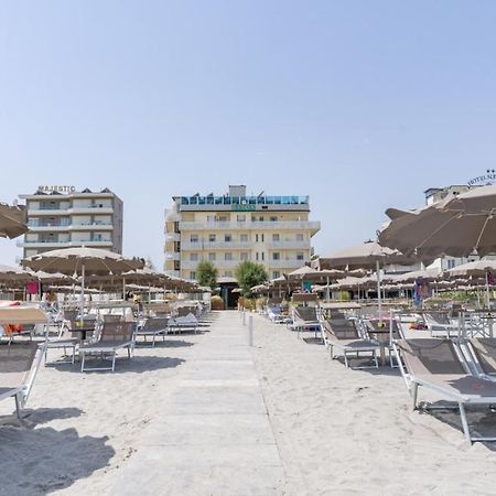 Hotel Byron Milano Marittima Exterior photo