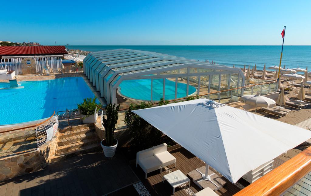 Hotel Byron Milano Marittima Exterior photo