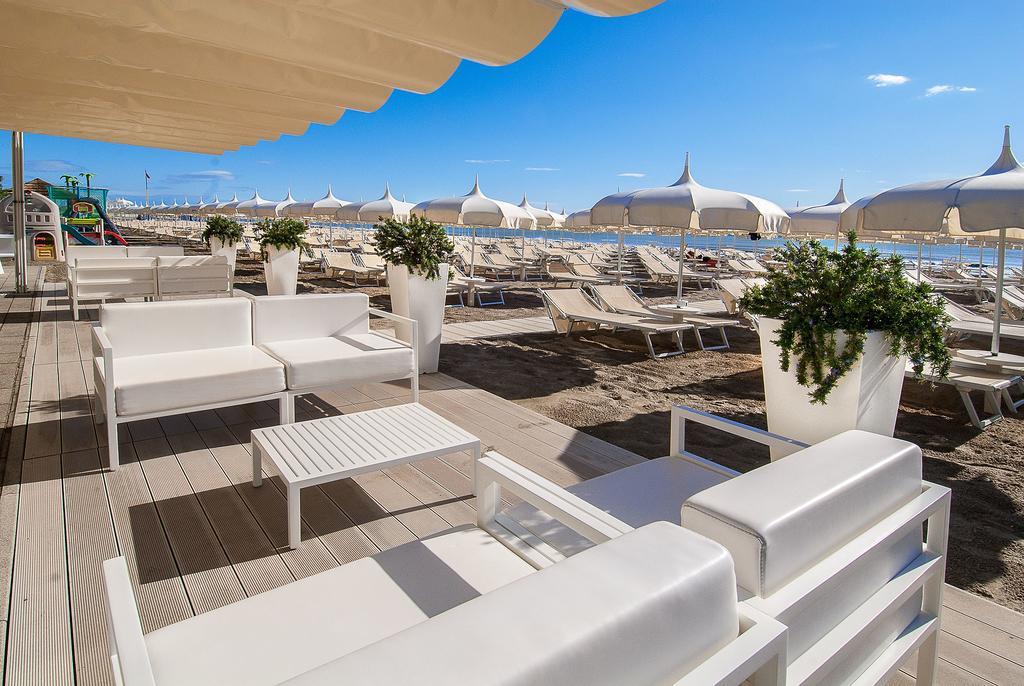 Hotel Byron Milano Marittima Exterior photo