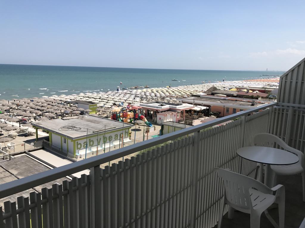 Hotel Byron Milano Marittima Exterior photo