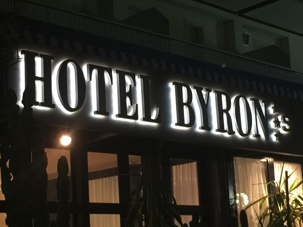 Hotel Byron Milano Marittima Exterior photo
